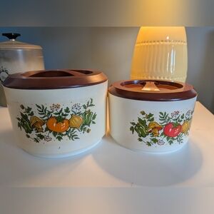 Set of 2 Sterilite mushroom vegetables plastic storage canisters w/ lids Vintage